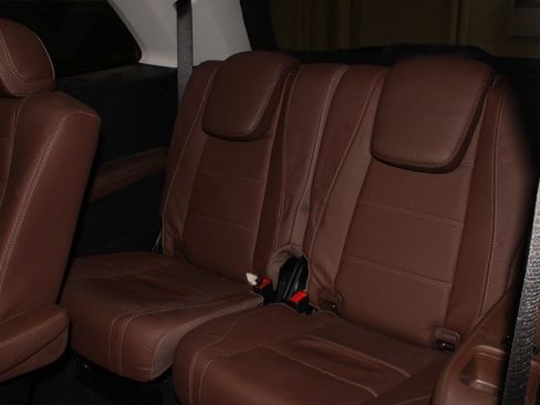 Used 2024 Mercedes-Benz GLS 450 4MATIC image 42