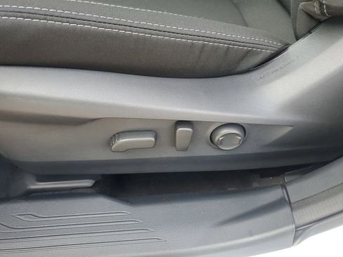 Used 2025 Subaru Outback Premium w/ Popular Package #1A image 17