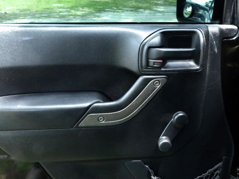 Used 2013 Jeep Wrangler Sport image 14