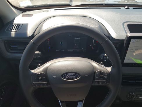 Used 2025 Ford Maverick Lobo image 21