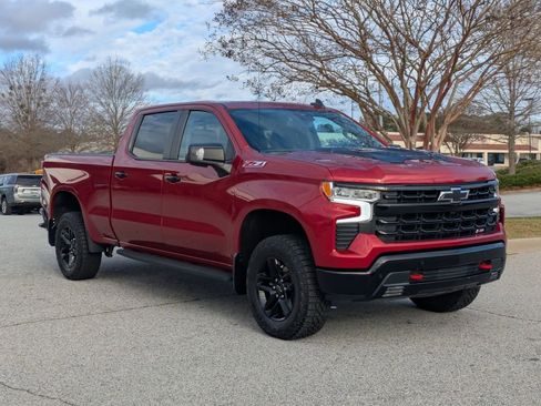 Used 2024 Chevrolet Silverado 1500 LT Trail Boss image 2