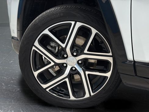 Used 2024 Jeep Compass Limited w/ Elite Group AWD/4WD image 39