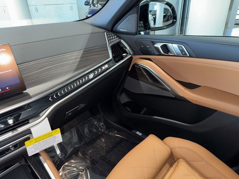 New 2026 BMW X6 xDrive40i w/ Climate Comfort Package image 21