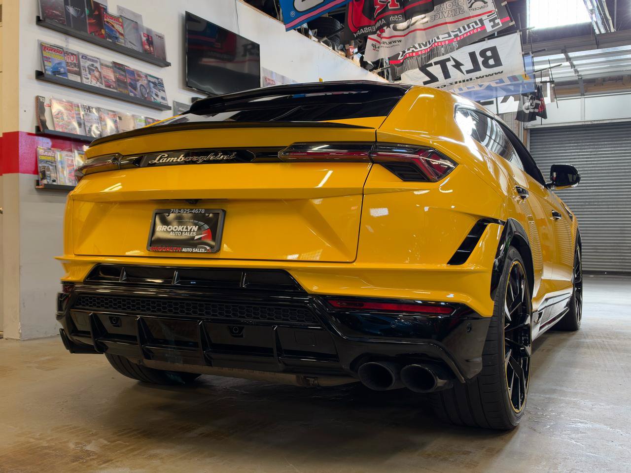 Used 2024 Lamborghini Urus S AWD/4WD image 7