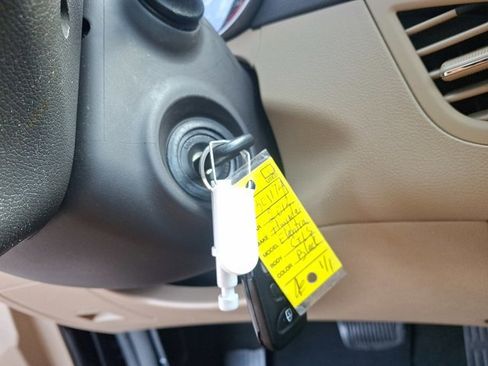 Used 2012 Hyundai Elantra GLS w/ Preferred Pkg 3 image 21