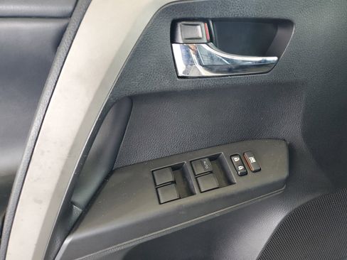 Used 2018 Toyota RAV4 XLE w/ Plus Extra Value Package FWD image 15