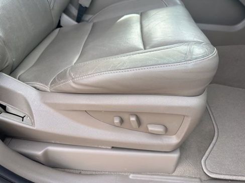 Used 2019 GMC Yukon SLT w/ Premium Edition image 30