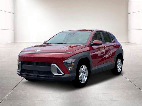 Certified 2026 Hyundai Kona SE FWD image 1