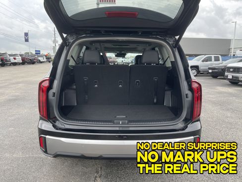 Used 2025 Kia Telluride S image 5