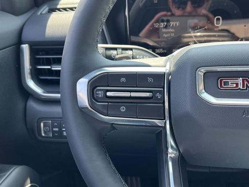 New 2025 GMC Terrain Elevation image 24