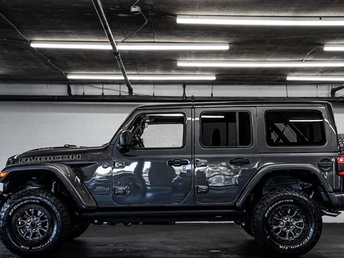 Used 2022 Jeep Wrangler Unlimited Rubicon w/ Trailer Tow Package AWD/4WD image 2