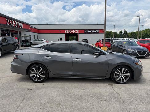 Used 2020 Nissan Maxima 3.5 SV w/ Floor Mat Group FWD image 2