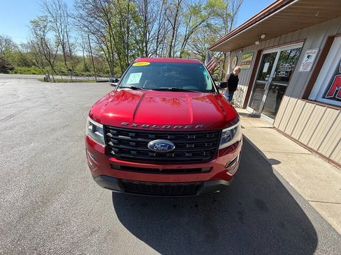 Used 2017 Ford Explorer Sport w/ Equipment Group 401A AWD/4WD image 3