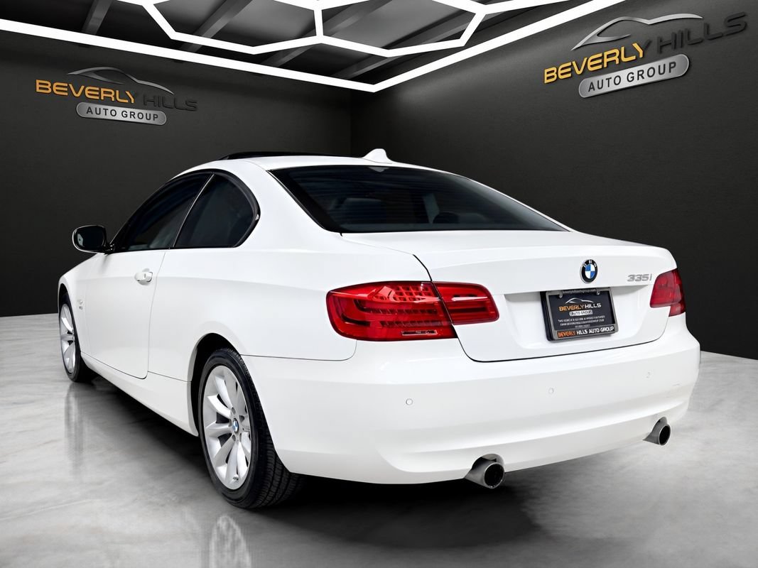 Used 2011 BMW 335i xDrive Coupe AWD/4WD image 3