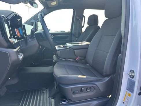 Used 2024 GMC Sierra 3500 SLE w/ SLE Value Package image 10