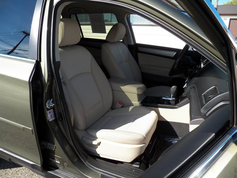 Used 2019 Subaru Outback 2.5i Premium AWD/4WD image 13