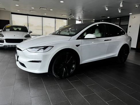 Used 2023 Tesla Model X AWD/4WD image 2