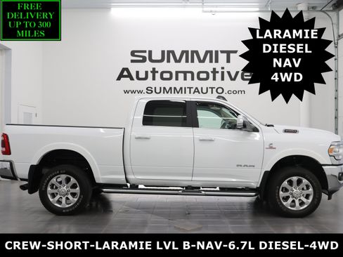 Used 2022 RAM 2500 Laramie AWD/4WD image 1