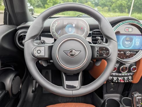 Used 2023 MINI Cooper S w/ Signature Upholstery Package FWD image 26