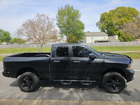 Used 2016 RAM 1500 Express w/ Black Ram 1500 Express Group image 7