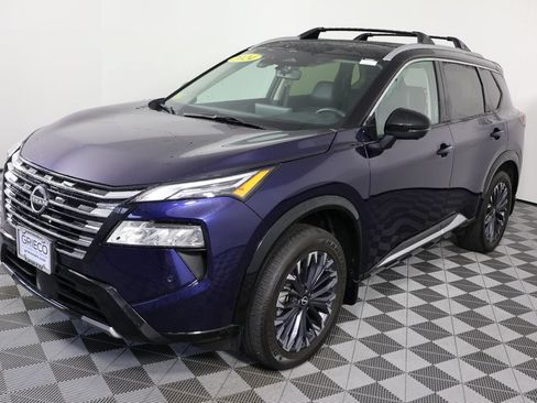Used 2024 Nissan Rogue Platinum w/ Platinum Premium Package AWD/4WD image 4
