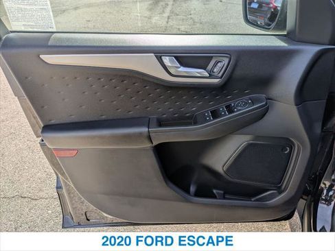 Used 2020 Ford Escape SE Sport image 12