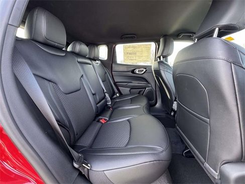 New 2026 Jeep Compass Latitude image 16
