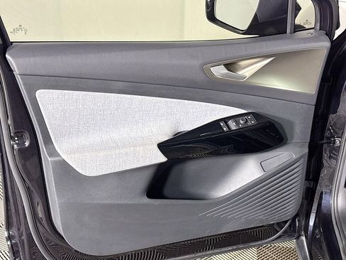 Certified 2023 Volkswagen ID.4 Pro image 11