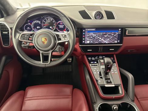 Certified 2023 Porsche Cayenne GTS AWD/4WD image 27