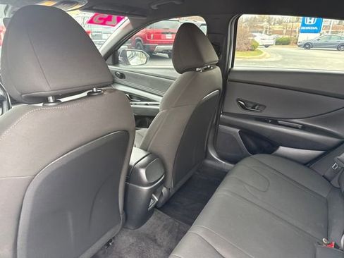Certified 2025 Hyundai Elantra Sport FWD image 19