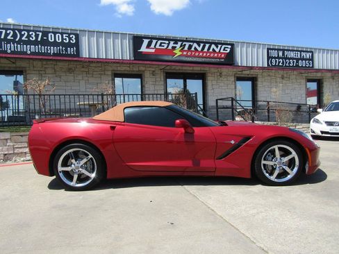 Used 2015 Chevrolet Corvette Stingray Convertible w/ 2LT Preferred Equipment Group RWD image 8
