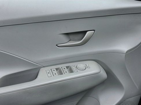 Used 2025 Hyundai Kona SEL FWD image 15