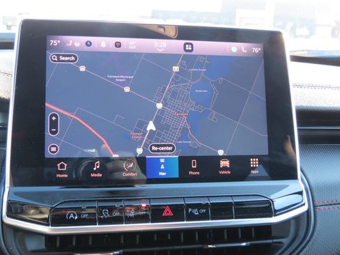 Used 2025 Jeep Compass Trailhawk w/ Trailhawk Elite Group image 21