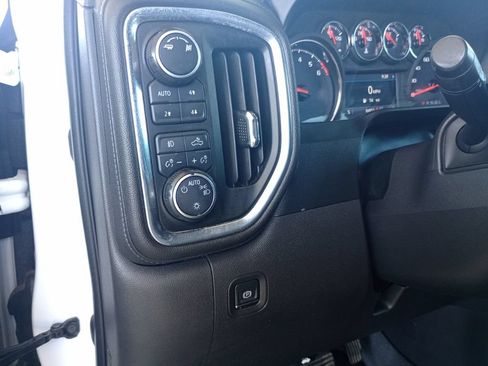 Used 2019 Chevrolet Silverado 1500 RST AWD/4WD image 14