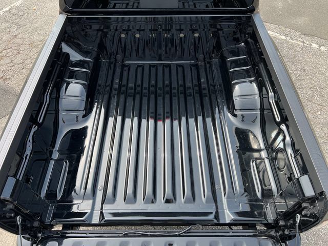 Used 2025 Nissan Frontier PRO-4X AWD/4WD image 30