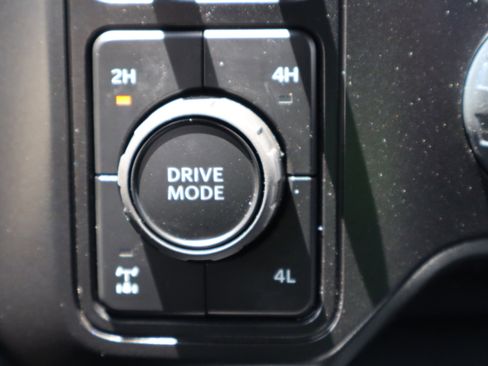 New 2025 Ford F350 Lariat w/ Black Appearance Package image 25