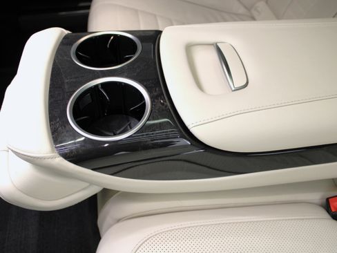 Used 2018 Mercedes-Benz S 560 Sedan image 41