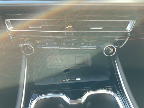 New 2026 Chevrolet Traverse LT image 25