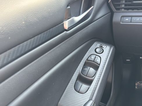 Used 2024 Nissan Altima 2.5 SV FWD image 22
