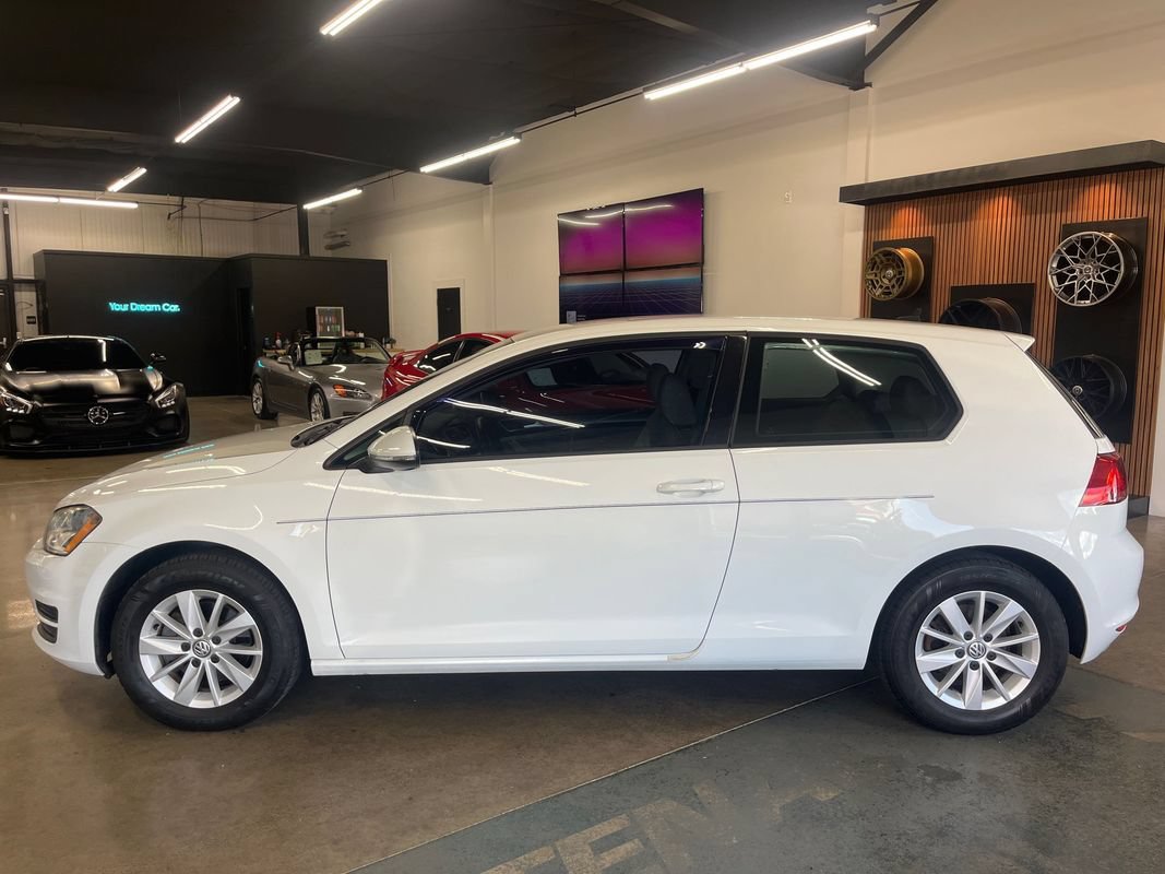 Used 2015 Volkswagen Golf S FWD image 5