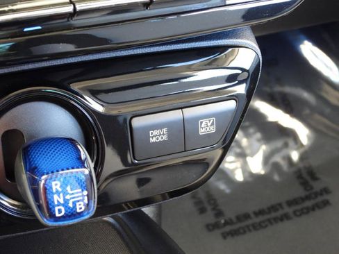 Used 2019 Toyota Prius L Eco image 51