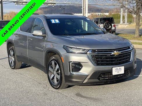 Certified 2023 Chevrolet Traverse LT w/ LT Premium Package image 1