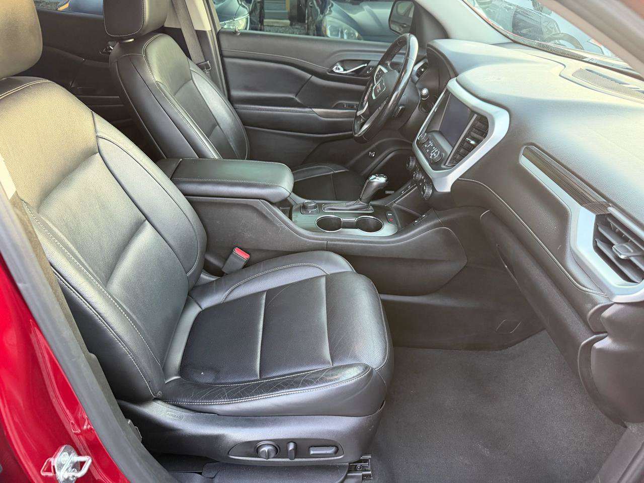 Used 2019 GMC Acadia SLT AWD/4WD image 14