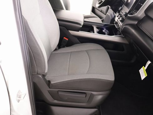 Used 2024 RAM 2500 Big Horn w/ Off Road Package image 12