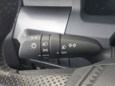 Used 2025 Toyota Tacoma SR5 image 17