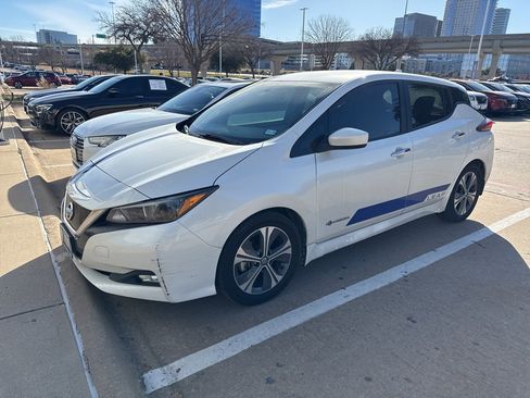 Certified 2019 Nissan Leaf SV image 2