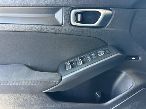 Used 2023 Honda Civic Sport image 11