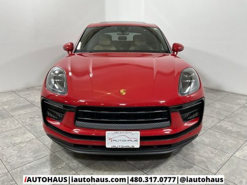Used 2022 Porsche Macan S w/ Premium Package Plus image 3