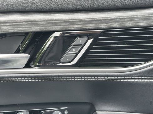 Used 2024 Jeep Wagoneer Series II w/ Flexible Seating Group image 15