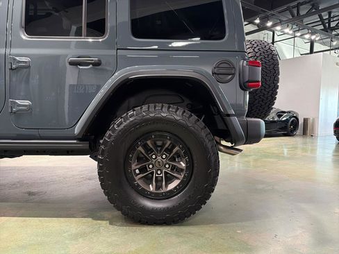Used 2025 Jeep Wrangler Unlimited Rubicon 392 AWD/4WD image 5